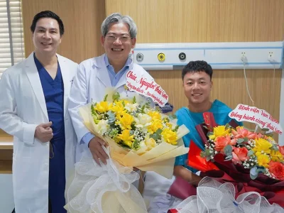 Thái Sơn tiết lộ tình hình sau ca mổ, hẹn ngày tái xuất sân cỏ