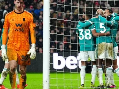 Arne Slot tuyên bố chấn động: Liverpool coi mọi trận đấu như CHUNG KẾT, quyết tâm đòi vé Champions League