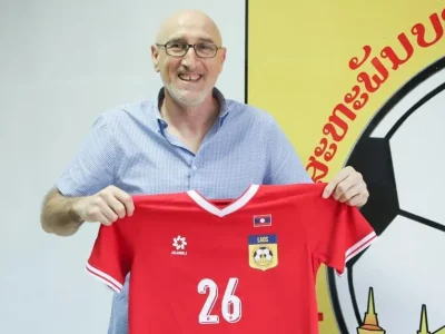 Bất ngờ: Lào sa thải bạn thân HLV Kim Sang Sik, đón HLV châu Âu ‘khủng’ về cầm quân