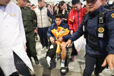 Biển Người Nghẹt Thở Đón U23 Việt Nam Về Nước: HLV Kim Sang Sik Cùng Các Ngôi Sao Được Chào Đón Nồng Nhiệt 1