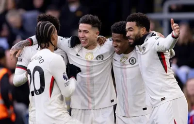 Liam Rosenior 'bùng nổ' sau chiến thắng 3-1 của Chelsea, tiết lộ bí quyết chăm sóc sao trẻ Estevao 1