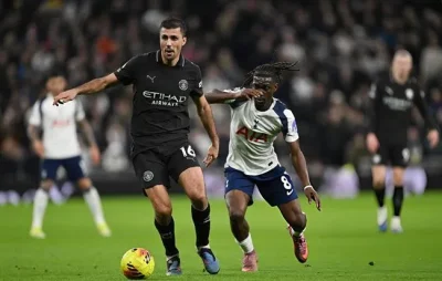 Sốc: Rodri thừa nhận Man City 'khó lòng' đuổi kịp Arsenal, tiết lộ nguyên nhân thất bại 1
