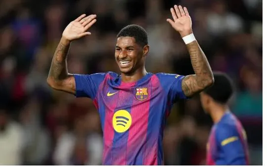 Barca dua ra quyet dinh vu chieu mo Marcus Rashford.