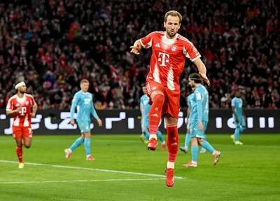 Kane 'thần sút' phạt đền, Bayern nghiền nát Hoffenheim 5-1, củng cố ngôi đầu 1