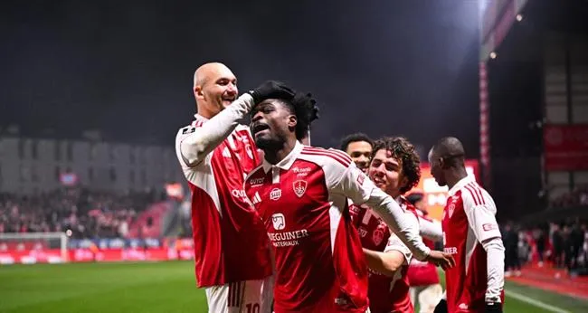 Nhận định Lille vs Brest 01h00 ngày 152 (Ligue 1 202526) 2